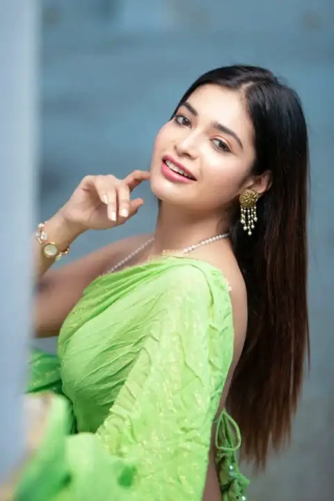 South Indian Girl Dharsha Gupta In Sleeveless green saree